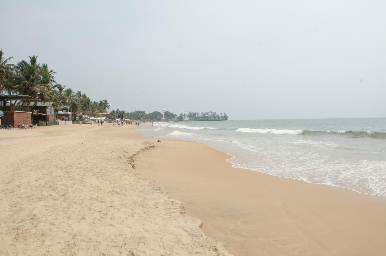 Colombo Lavinia Beach Hostel Dehiwala-Mount Lavinia Εξωτερικό φωτογραφία