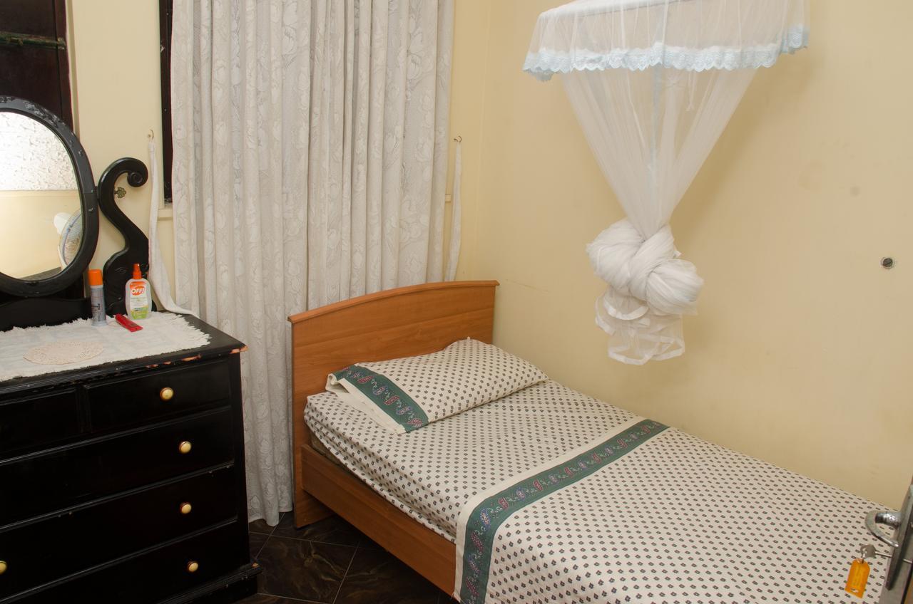 Colombo Lavinia Beach Hostel Dehiwala-Mount Lavinia Εξωτερικό φωτογραφία